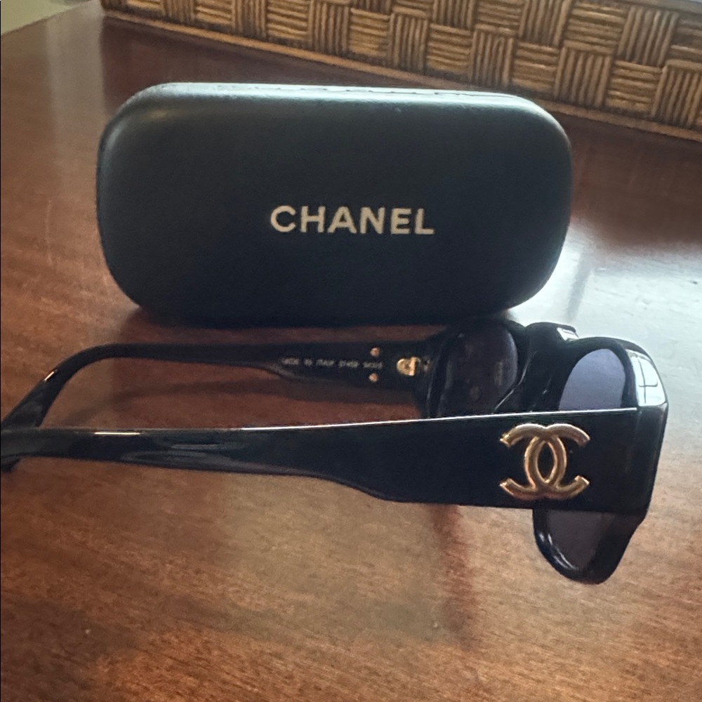 Chanel Vintage Sunglasses Black w/Silvertone Lens